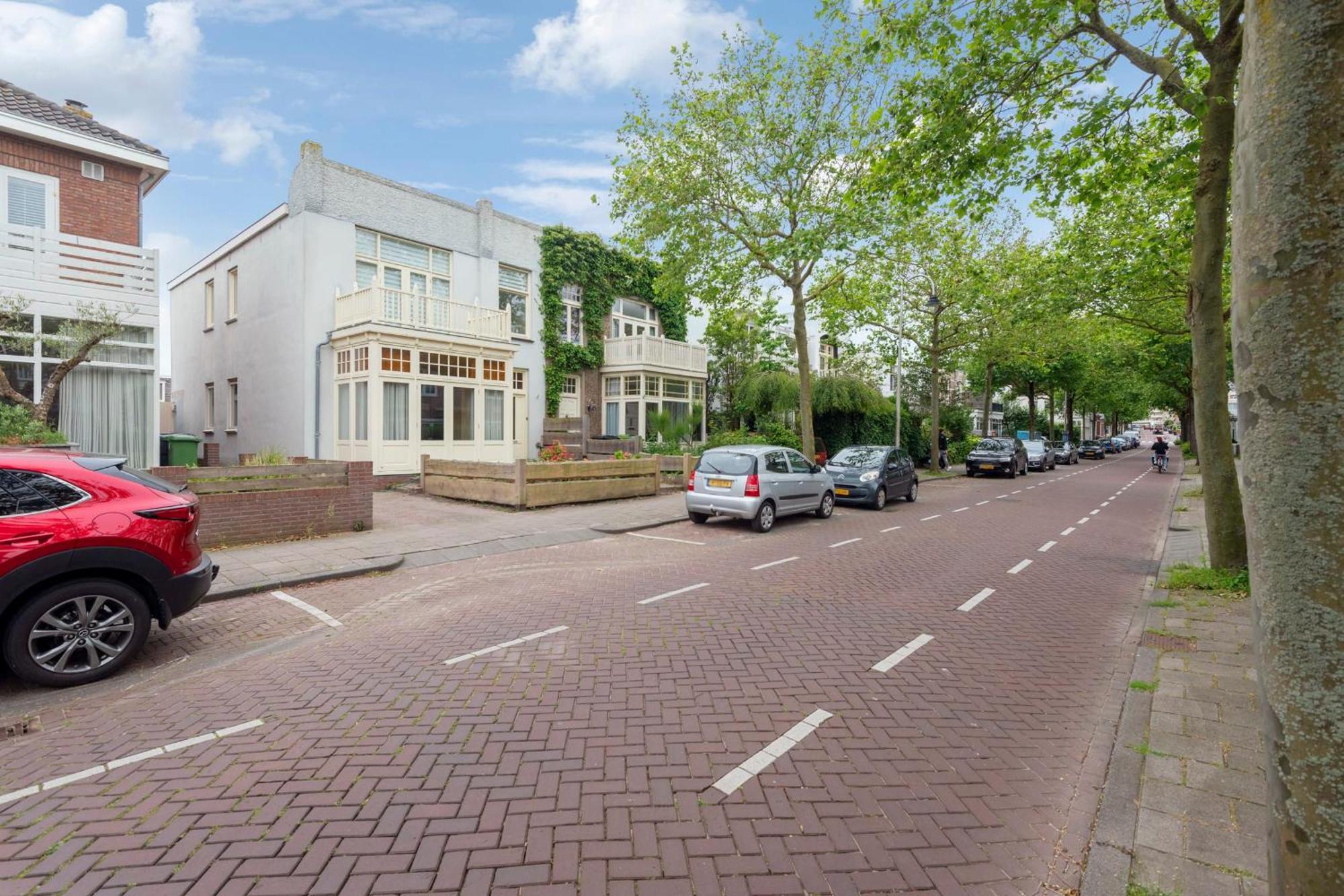 Casa de Férias Harry With Private Parking Zandvoort